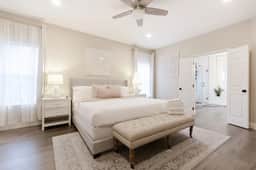 7BR Luxury Home 15 Min to Universal Studios - Home Theater, Game Room, Sleeps 16 - Image 3