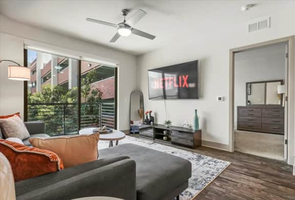 Modern 2BR/2BA Apartment w/ Pool + Smarthome
